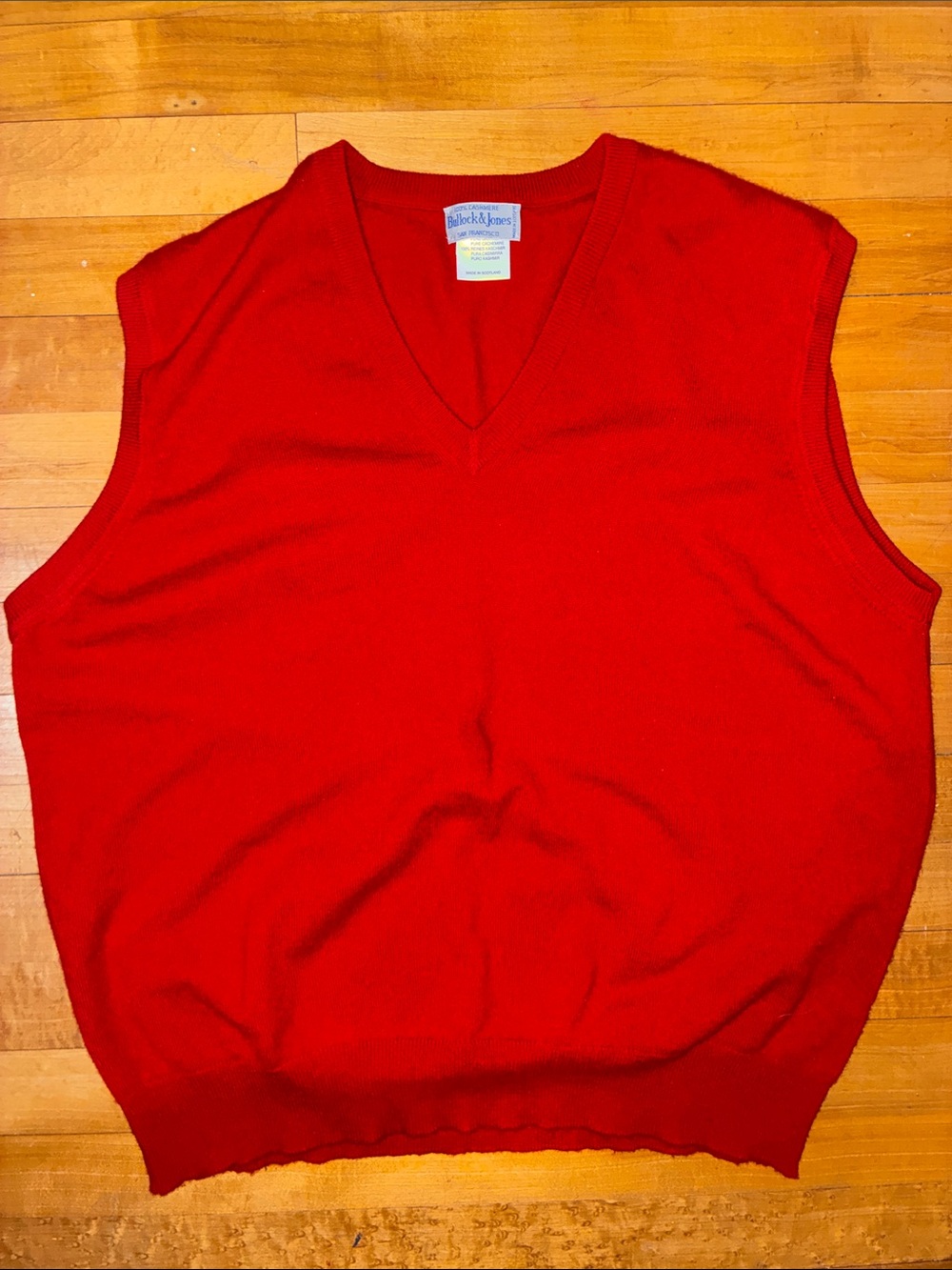 Bullock & Jones - 100% Cashmere Men's Red V-Neck Sweater Vest